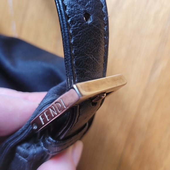 ❌️SOLD❌️ Authentic Vintage Fendi Shoulder Bag - Picture 16 of 16